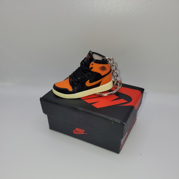 Keychains/ llaveros - Picture 3 of 5